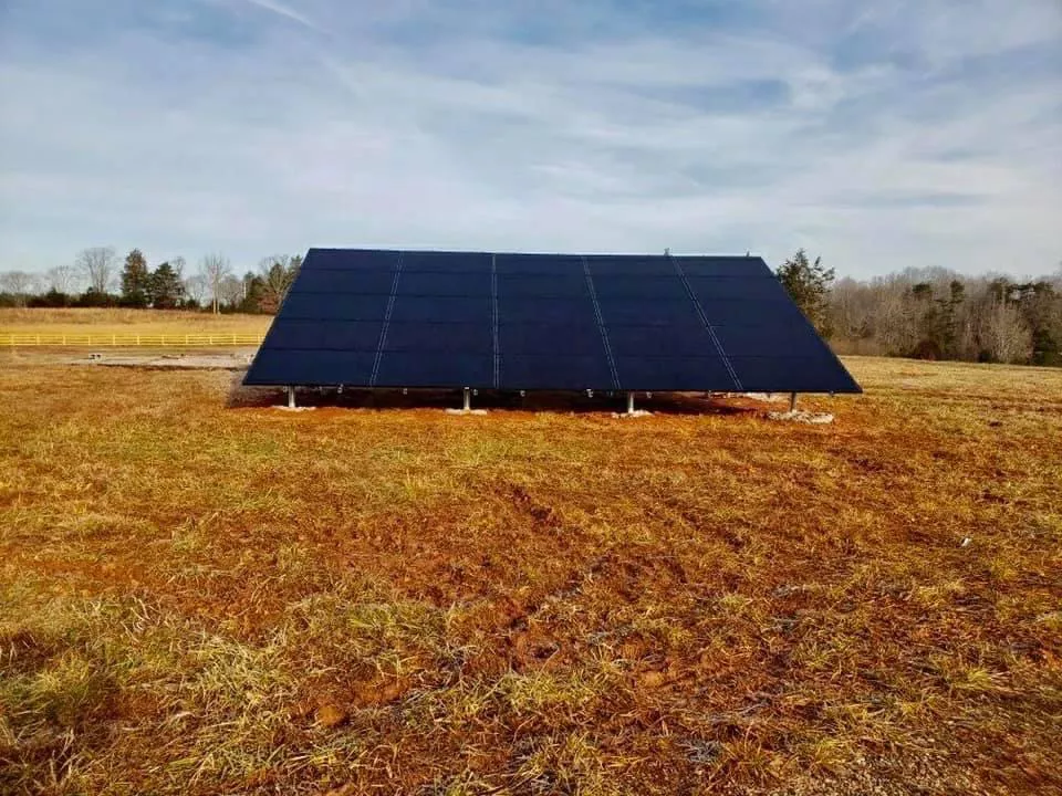 Earth Right Mid-Atlantic Ground mounted solar panels